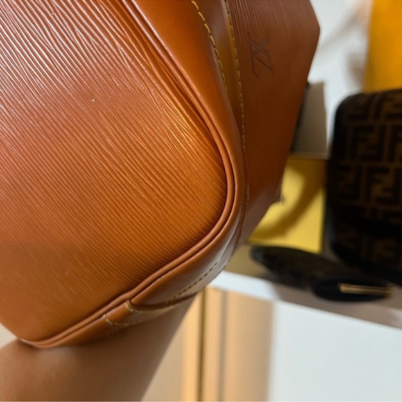 Excellent condition Louis Vuitton Epi Noe bucket bag made in France Ar0925 - Picture 7 of 10